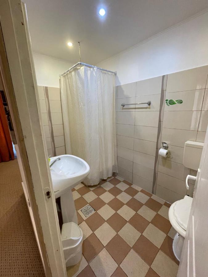 Hotel Mon Caprice Букурещ Екстериор снимка